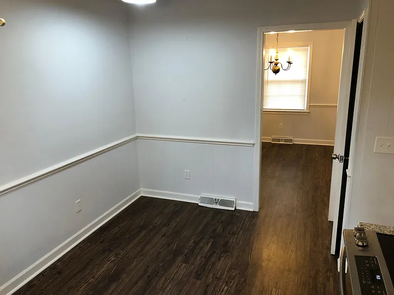 310 W Blackbeard Rd — Photo 6