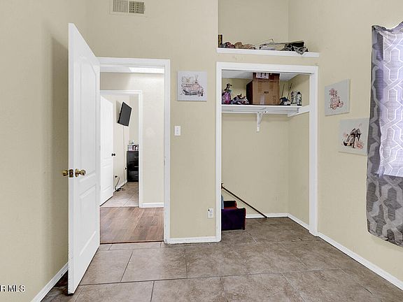 5th image of 3305 Royal Terrace Ln
