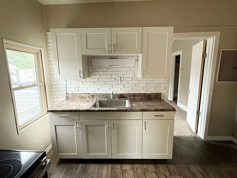 1020 Adams St — Photo 6
