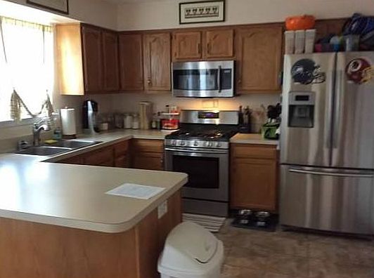 2nd image of 2208 Holly Berry Ln