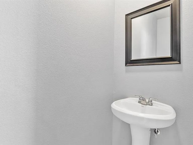 131 Desert Rose Dr — Photo 20