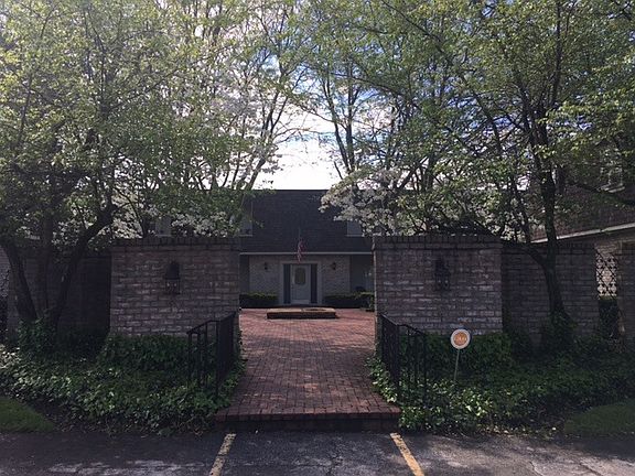 4th image of 840 Malabu Dr APT 104