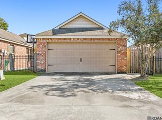 743 Sedona Pines Dr, Baton Rouge, LA 70816