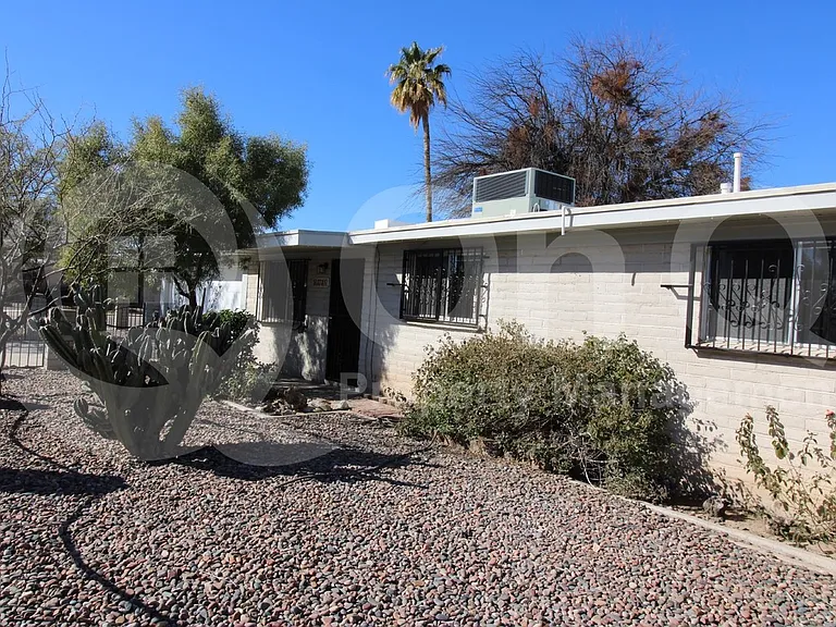 4741 N Fontana Ave — Photo 3