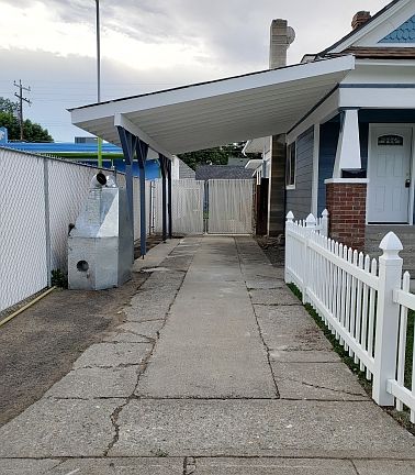 3rd image of 2509 W Boone Ave