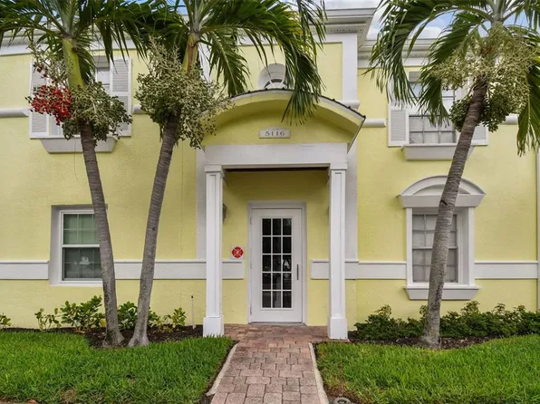 5116 Beach Dr SE APT D, Saint Petersburg, FL 33705