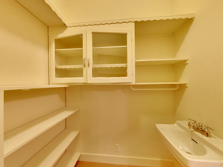 2090 Green Street (003r) — Photo 30