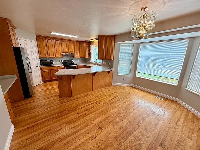 12397 S 3240 W — Photo 4