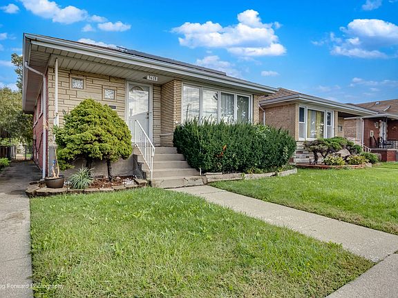2nd image of 3628 W 82nd Pl