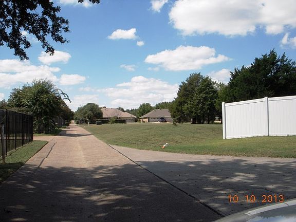 5th image of 1526 Natalie Ln