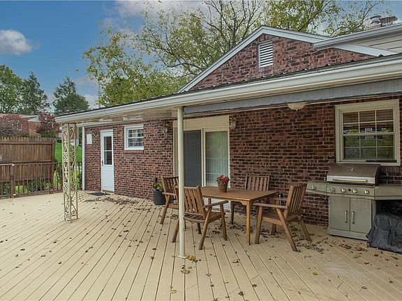 3rd image of 1181 Bingay Dr