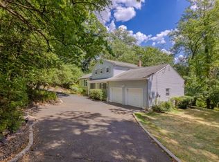 36 Edgemont Rd, Watchung, NJ 07069