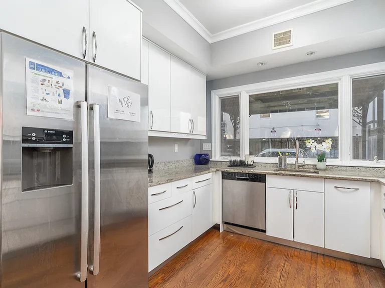 2650 Woodley Pl NW — Photo 10