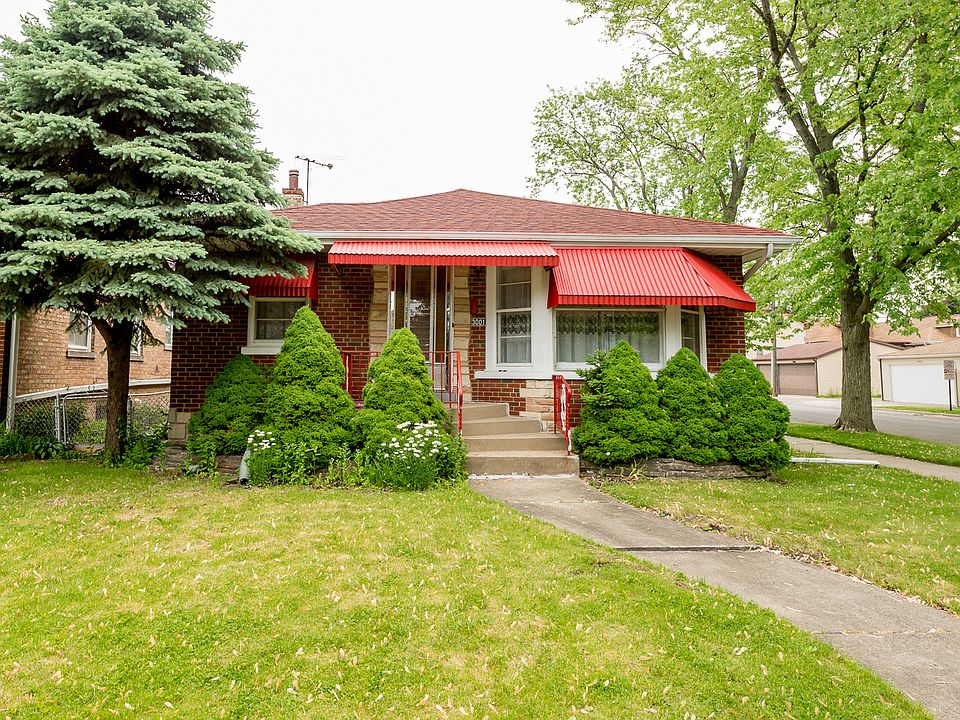 1st image of 3001 N Oketo Ave
