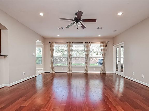 2nd image of 2218 Blue Rose Dr