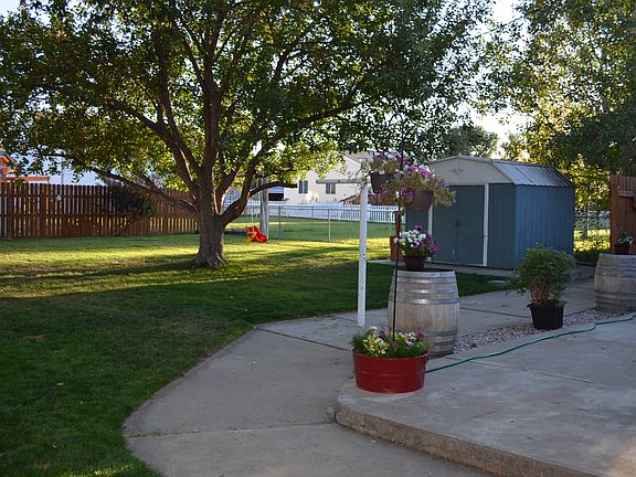 2nd image of 4518 Vaughn Ln