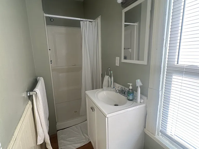 374 Highland Ave — Photo 10