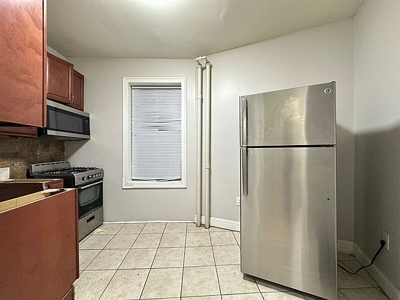 2nd image of 502 Baldwin Ave #41E