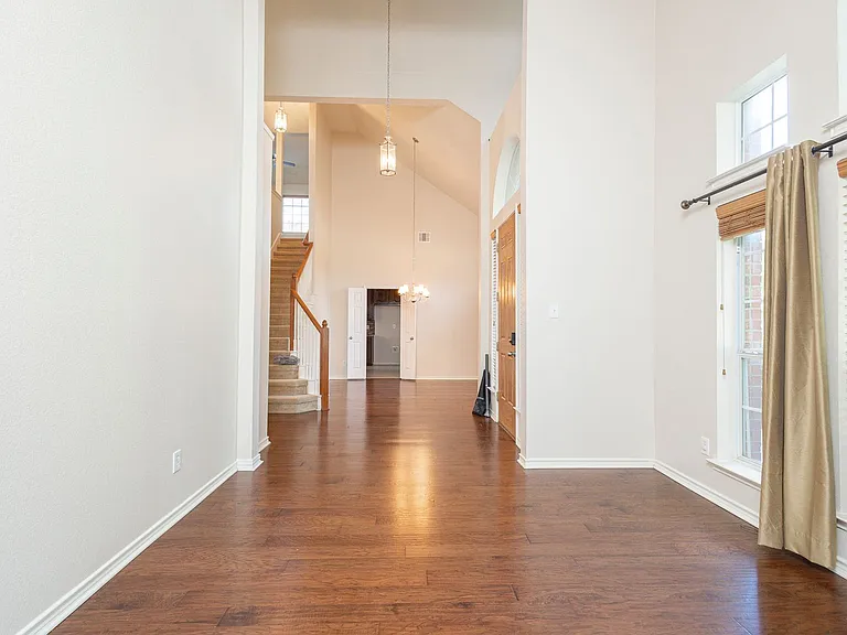 1200 Talley Ln — Photo 9