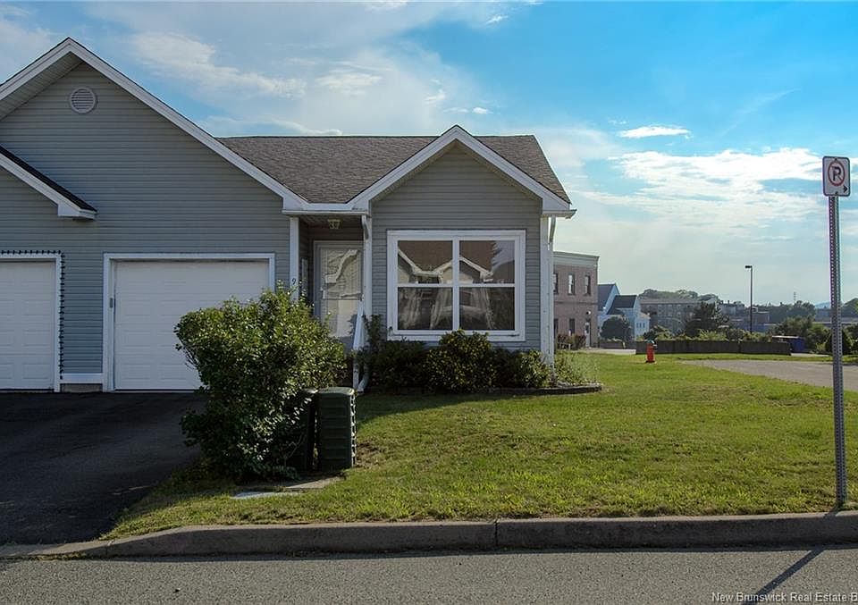 1st image of 9 Saint Peters Ct