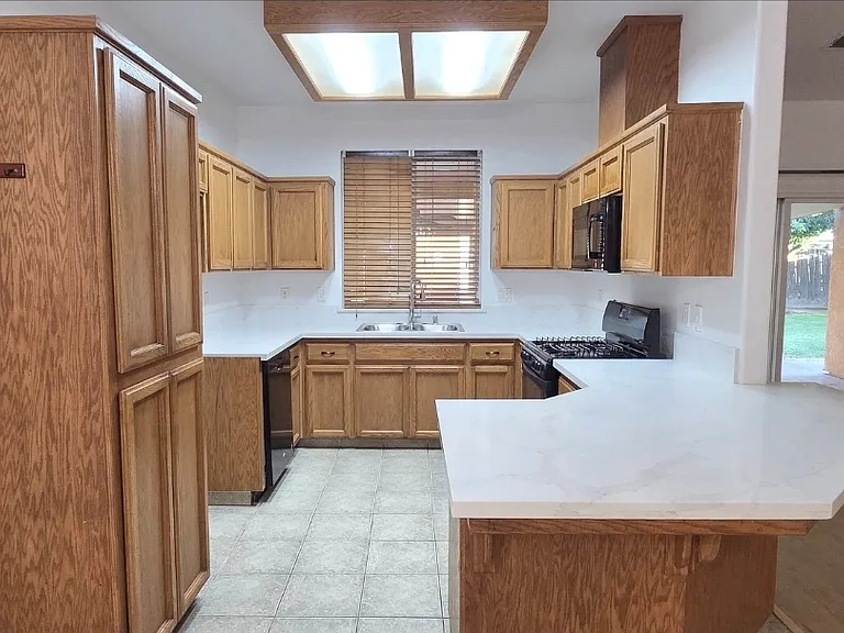 5333 W Norwich Ave — Photo 5