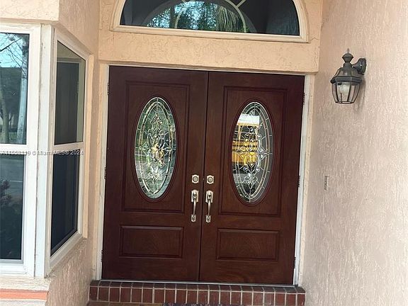 4th image of 5225 NW 70th Ave