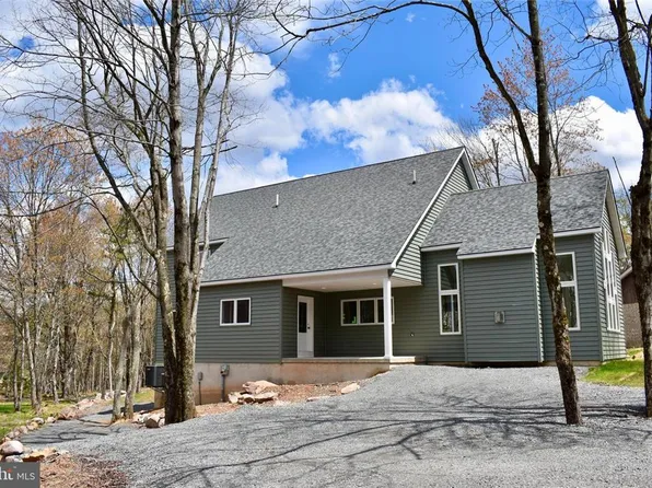 101 Lindbergh Cir, Albrightsville, PA 18210