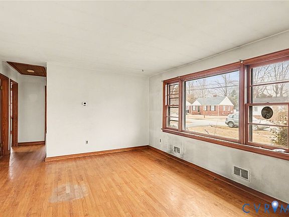 5th image of 5701 Heywood Rd