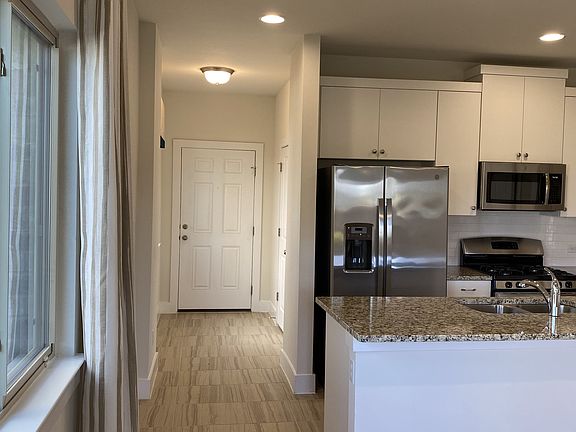 5th image of 106 Furlong Dr