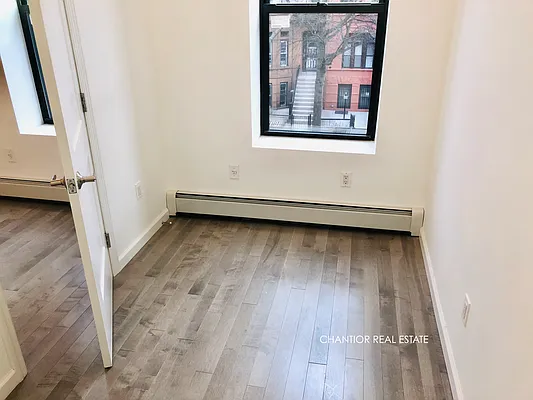 Rented by Chantior Real Estate LLC | media 8