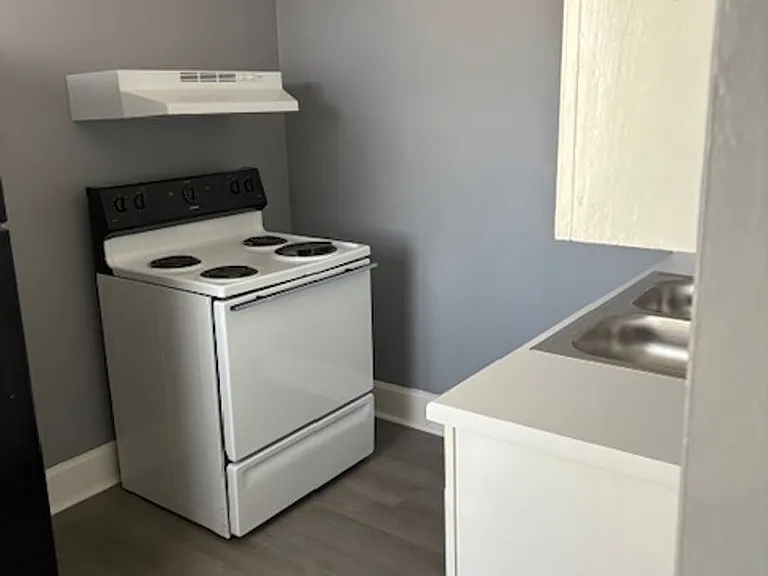 1130 Christine Ave — Photo 7