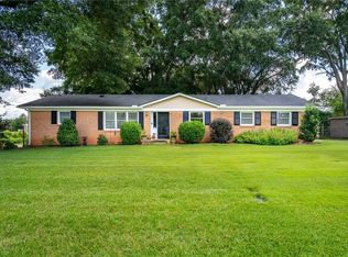 112 Paul St, Central, SC 29630