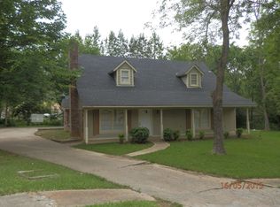 1603 Melrose Pl, Clinton, MS 39056