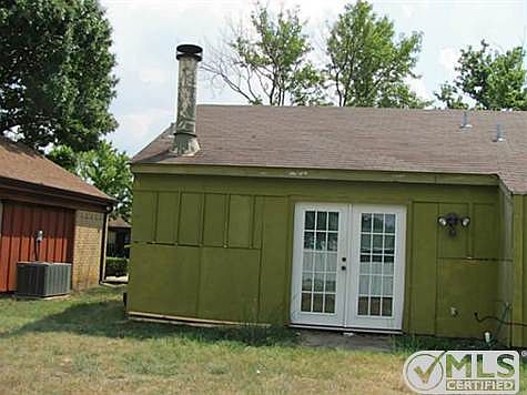 3rd image of 10031 Heritage Pl