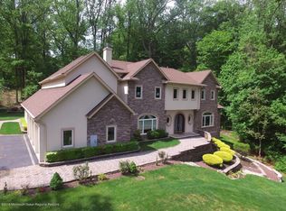 34 Roberts Rd, Holmdel, NJ 07733