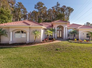 17209 Orangewood Dr, Lutz, FL 33549