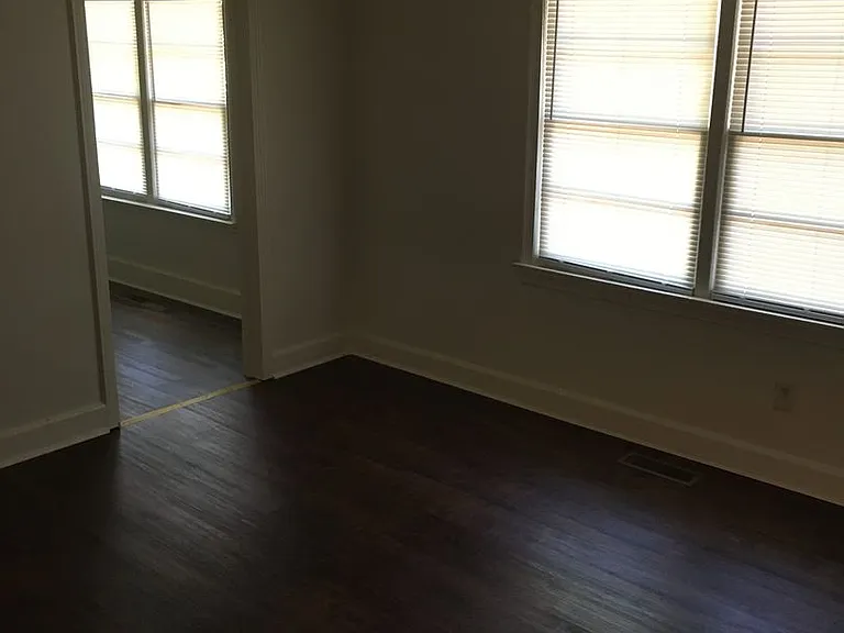 423 Wilshire Rd NE — Photo 22
