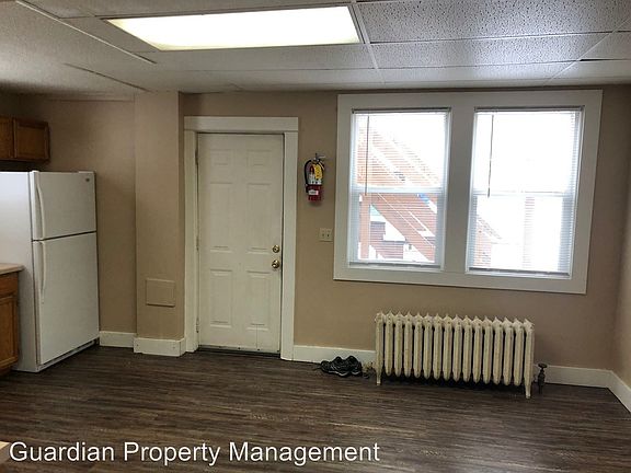 4th image of 1014 Pacific St APT 4