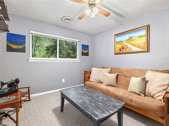 3rd image of 332 W Wren Cir