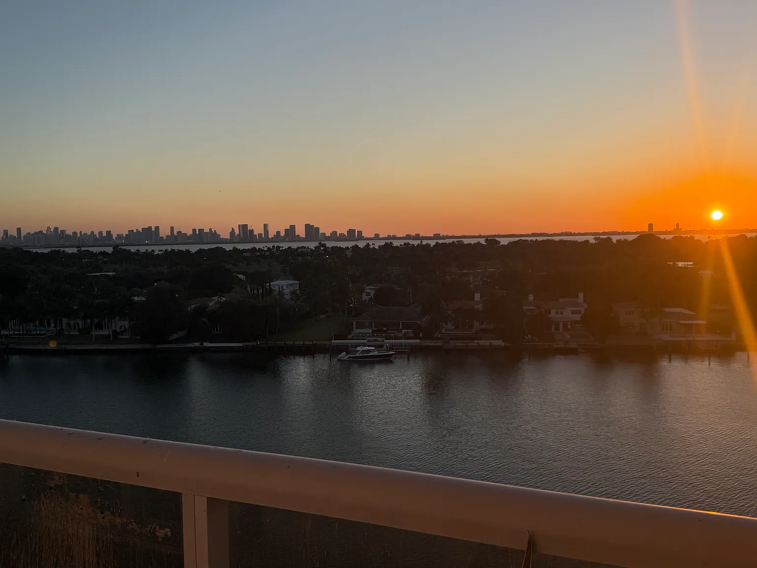 1 bed, 667 sqft, $3,000 — Photo 1