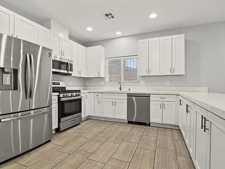 06-4966 Andover Dr_06292026