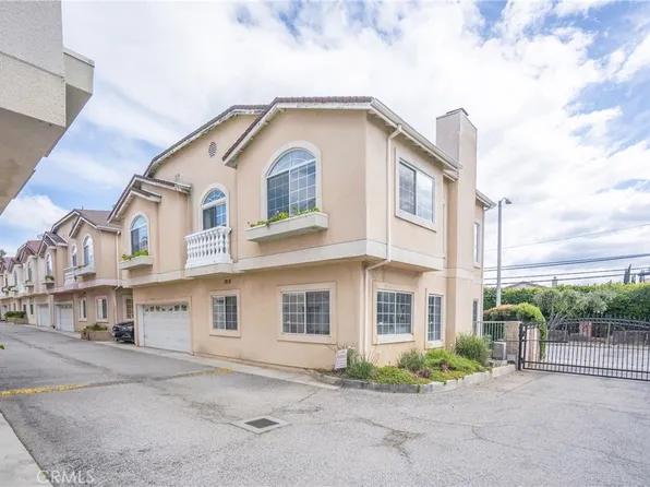9447 Lemona Ave, North Hills, CA 91343