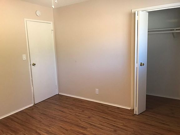 4th image of 250 W Howard St APT 1