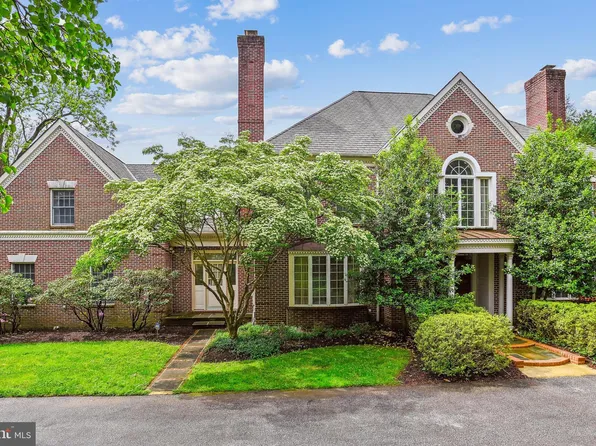 807 Hillstead Dr, Lutherville Timonium, MD 21093