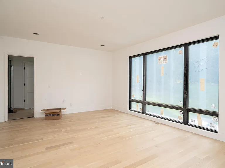 40388 Manbar Ln — Photo 57