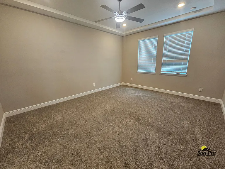 379 Birkdale Dr — Photo 17