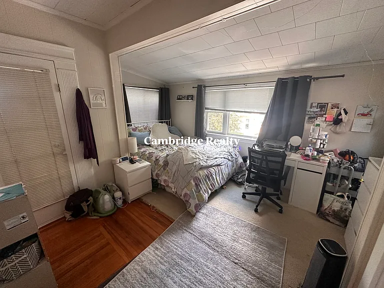 24-26 Burnham St #2T — Photo 12