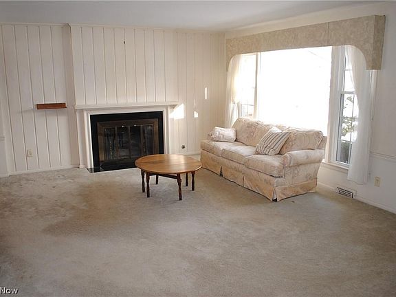 4th image of 452 Pellett Dr