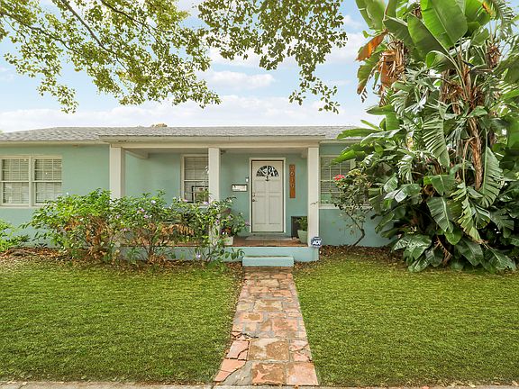 2nd image of 3619 Spruce Avenue