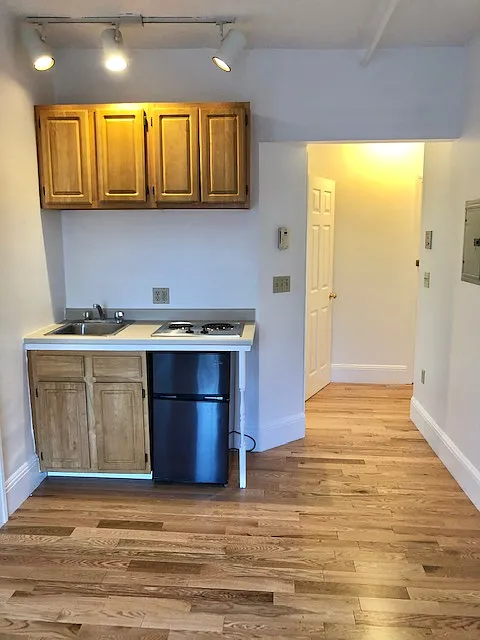 Studio, $2,045 — Photo 2